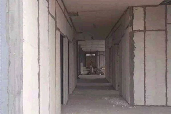 影院輕質(zhì)隔墻板施工現(xiàn)場