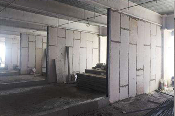 輕質(zhì)隔墻板施工現(xiàn)場(chǎng)圖