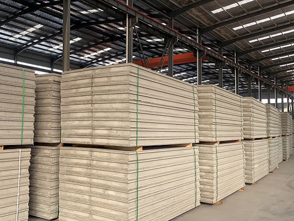 新型輕質(zhì)隔墻板